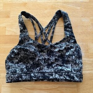 Lululemon sports bra size 4